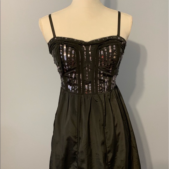 AE Sequence Dress - Picture 2 of 4